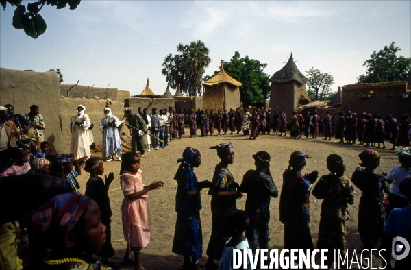MALI : Univers secrets et sacrés du Pays DOGON.