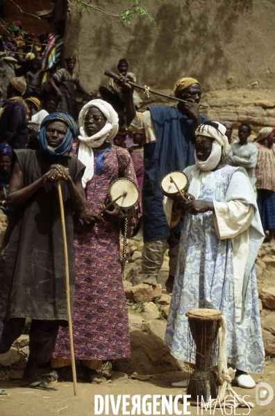 MALI : Univers secrets et sacrés du Pays DOGON.