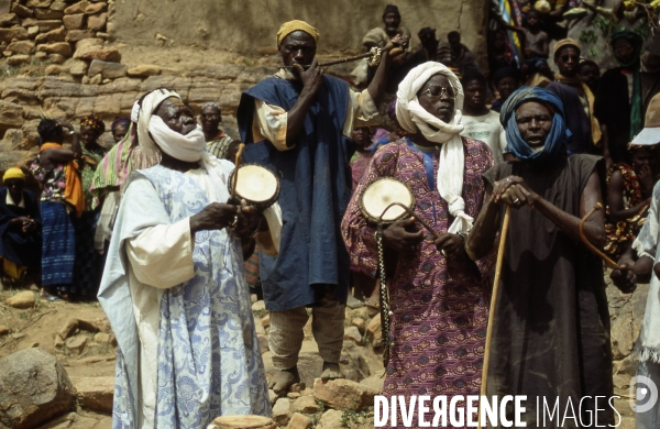 MALI : Univers secrets et sacrés du Pays DOGON.