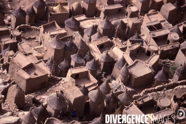 MALI : Univers secrets et sacrés du Pays DOGON.