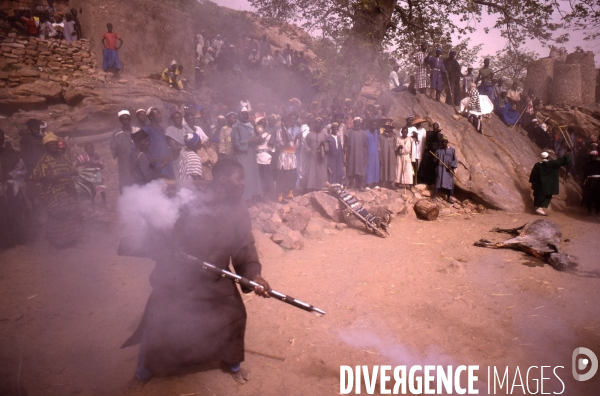 MALI : Univers secrets et sacrés du Pays DOGON.