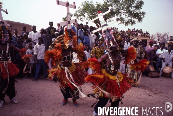 MALI : Univers secrets et sacrés du Pays DOGON.