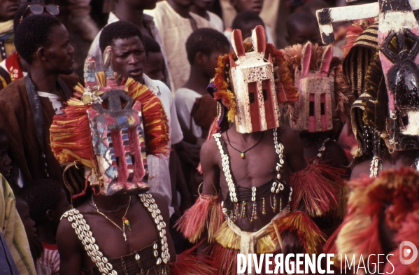 MALI : Univers secrets et sacrés du Pays DOGON.