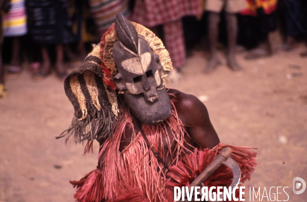 MALI : Univers secrets et sacrés du Pays DOGON.