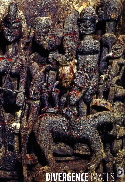 MALI : Univers secrets et sacrés du Pays DOGON.