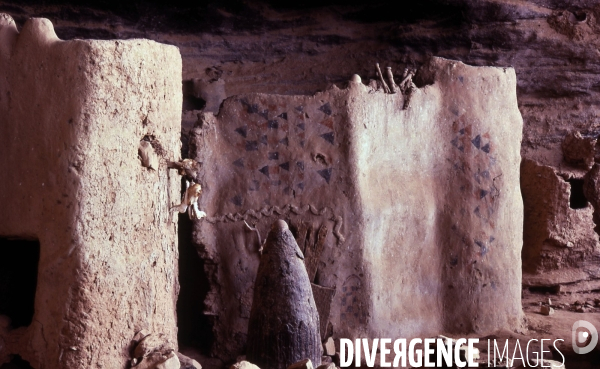 MALI : Univers secrets et sacrés du Pays DOGON.