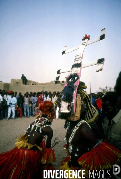 MALI : Univers secrets et sacrés du Pays DOGON.