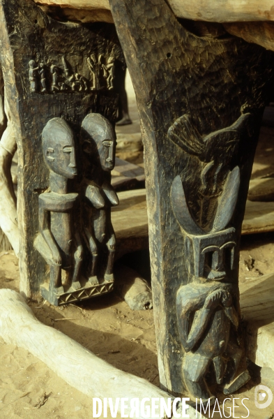 MALI : Univers secrets et sacrés du Pays DOGON.