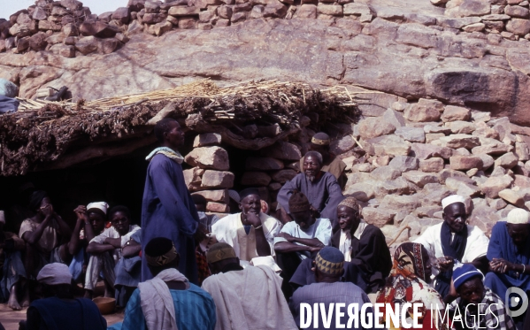 MALI : Univers secrets et sacrés du Pays DOGON.