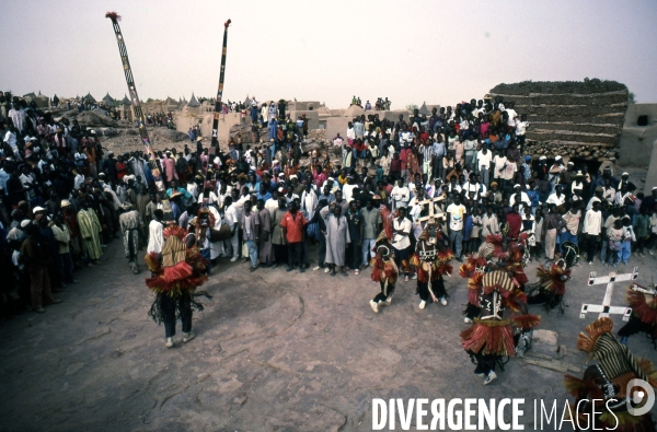 MALI : Univers secrets et sacrés du Pays DOGON.