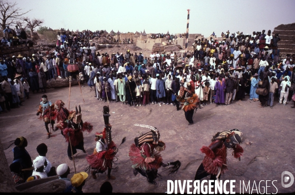 MALI : Univers secrets et sacrés du Pays DOGON.