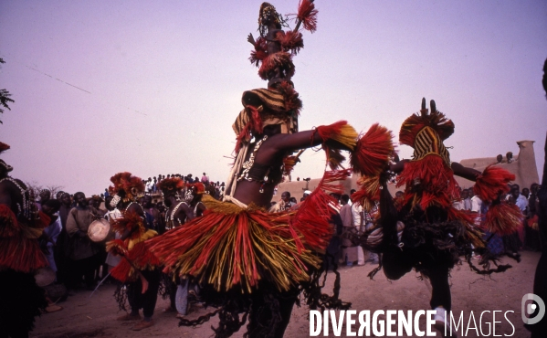 MALI : Univers secrets et sacrés du Pays DOGON.