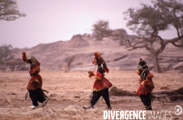 MALI : Univers secrets et sacrés du Pays DOGON.