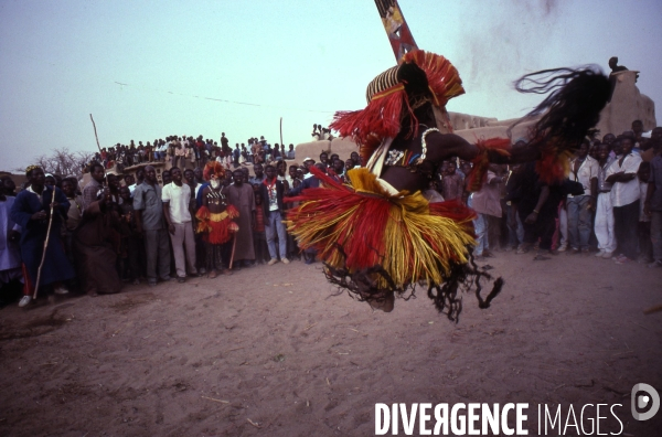 MALI : Univers secrets et sacrés du Pays DOGON.