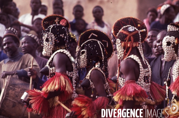 MALI : Univers secrets et sacrés du Pays DOGON.