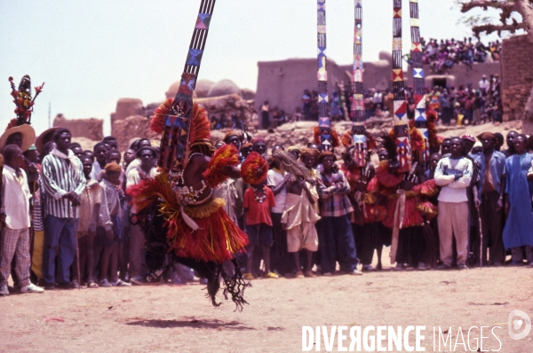 MALI : Univers secrets et sacrés du Pays DOGON.