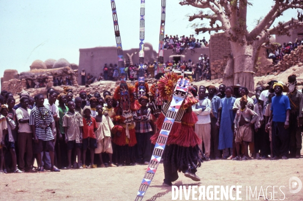 MALI : Univers secrets et sacrés du Pays DOGON.