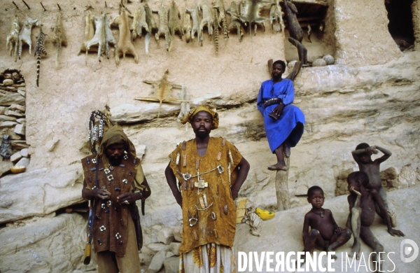 MALI : Univers secrets et sacrés du Pays DOGON.
