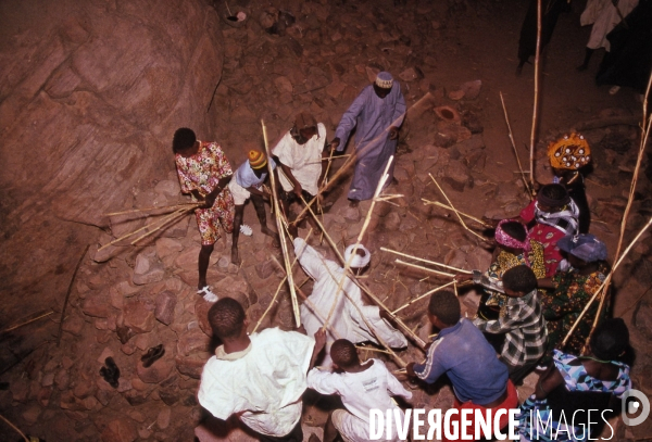 MALI : Univers secrets et sacrés du Pays DOGON.