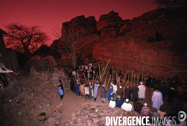 MALI : Univers secrets et sacrés du Pays DOGON.