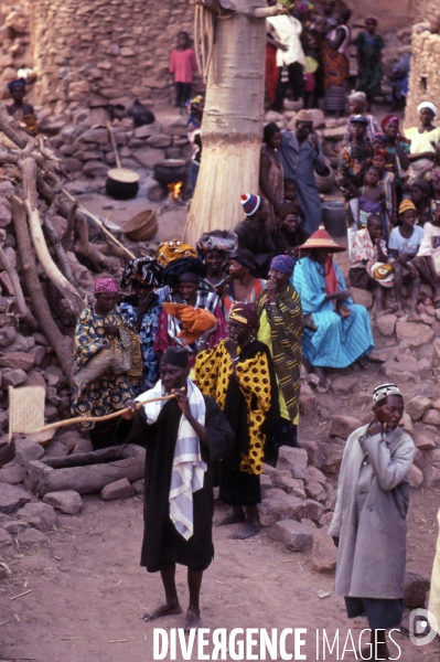 MALI : Univers secrets et sacrés du Pays DOGON.