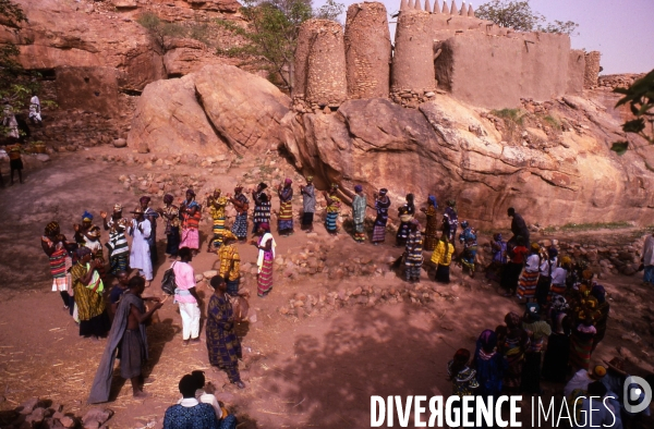 MALI : Univers secrets et sacrés du Pays DOGON.