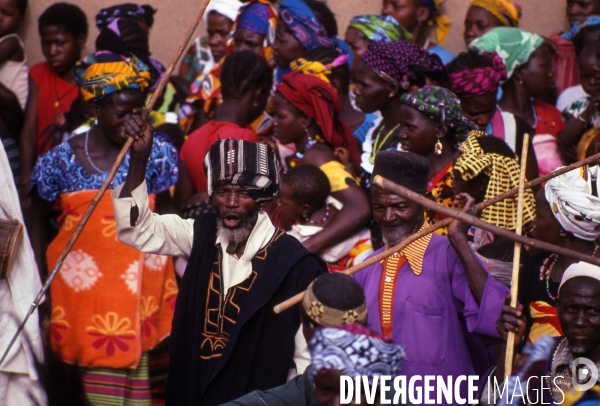 MALI : Univers secrets et sacrés du Pays DOGON.