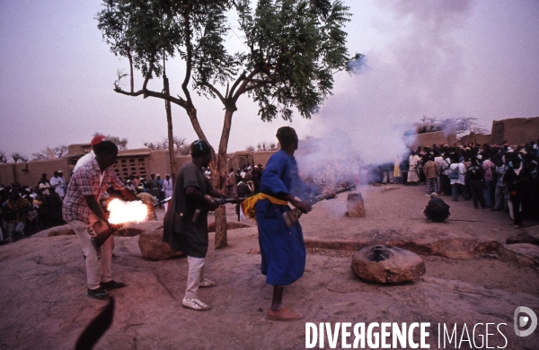 MALI : Univers secrets et sacrés du Pays DOGON.