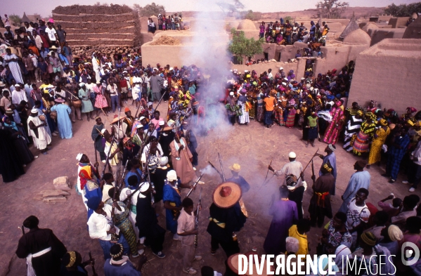 MALI : Univers secrets et sacrés du Pays DOGON.