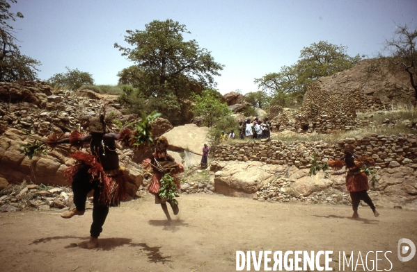 MALI : Univers secrets et sacrés du Pays DOGON.