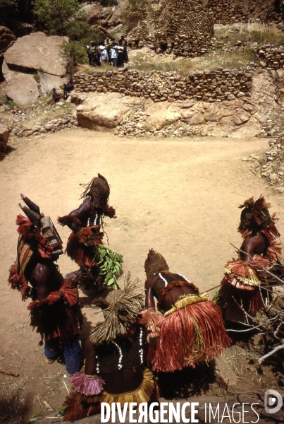 MALI : Univers secrets et sacrés du Pays DOGON.