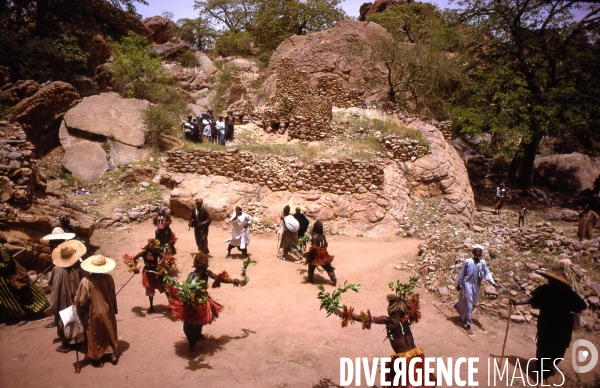 MALI : Univers secrets et sacrés du Pays DOGON.