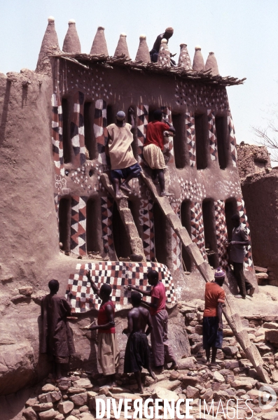 MALI : Univers secrets et sacrés du Pays DOGON.