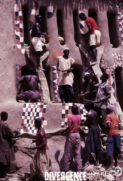 MALI : Univers secrets et sacrés du Pays DOGON.