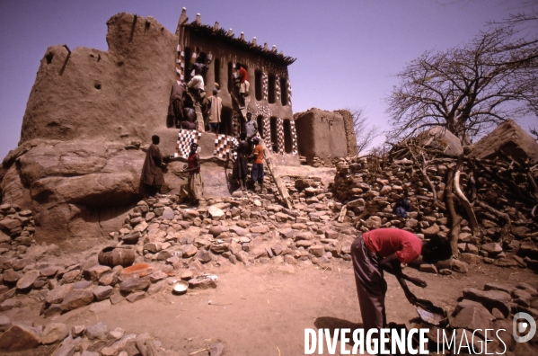 MALI : Univers secrets et sacrés du Pays DOGON.