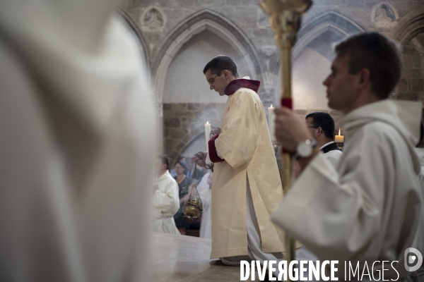 Ordination de 11 diacres de la communauté de Saint-Martin