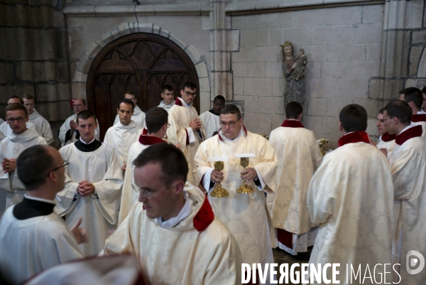 Ordination de 11 diacres de la communauté de Saint-Martin