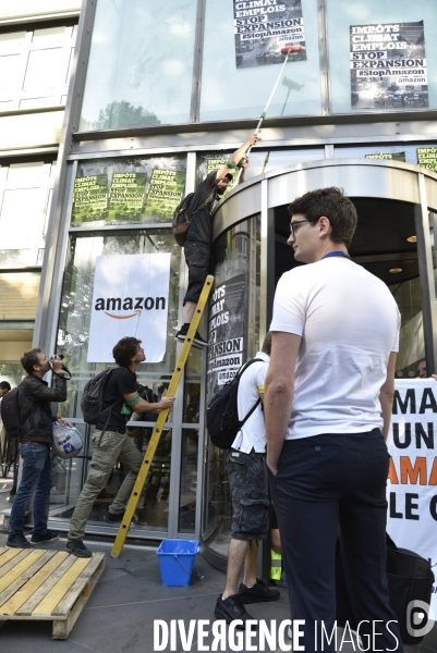 Blocage d AMAZON. Action pour une justice climatique et sociale. Désobéissance civile en lutte contre l effondrement écologique et le réchauffement climatique.