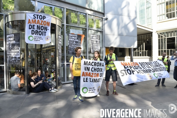 Blocage d AMAZON. Action pour une justice climatique et sociale. Désobéissance civile en lutte contre l effondrement écologique et le réchauffement climatique