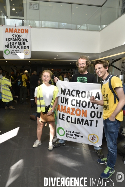 Blocage d AMAZON. Action pour une justice climatique et sociale. Désobéissance civile en lutte contre l effondrement écologique et le réchauffement climatique