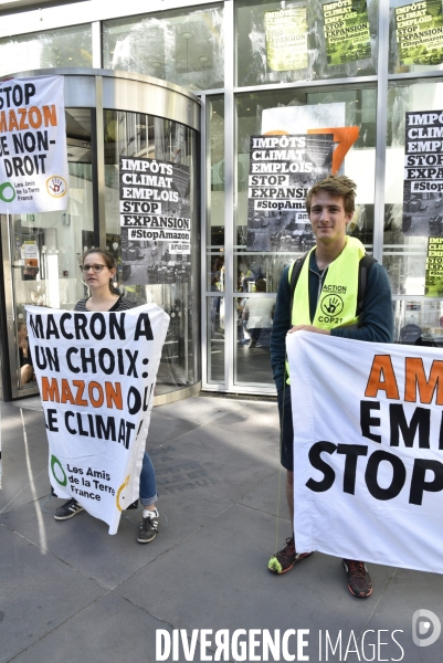 Blocage d AMAZON. Action pour une justice climatique et sociale. Désobéissance civile en lutte contre l effondrement écologique et le réchauffement climatique