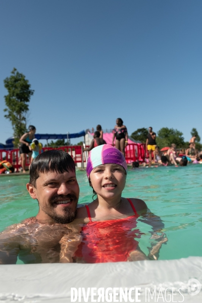 Un jour de canicule à la piscine écologique des murs à pêches de Montreuil.