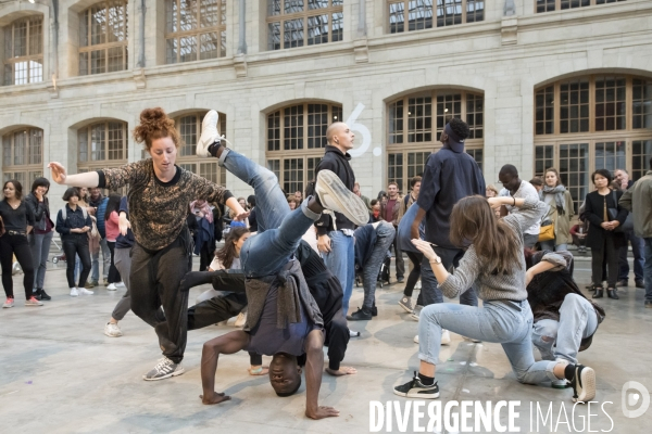 Fous de danse au Centquatre - 104 / Boris Charmatz