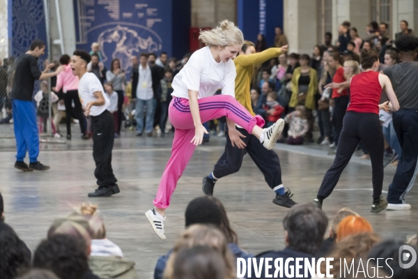 Fous de danse au Centquatre - 104 / Boris Charmatz