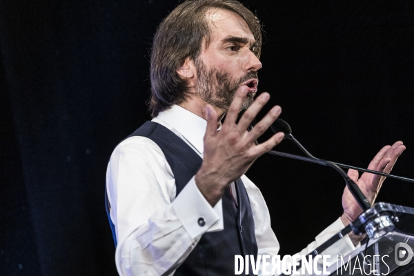 Meeting de Cedric Villani au théâtre du Gymnase.