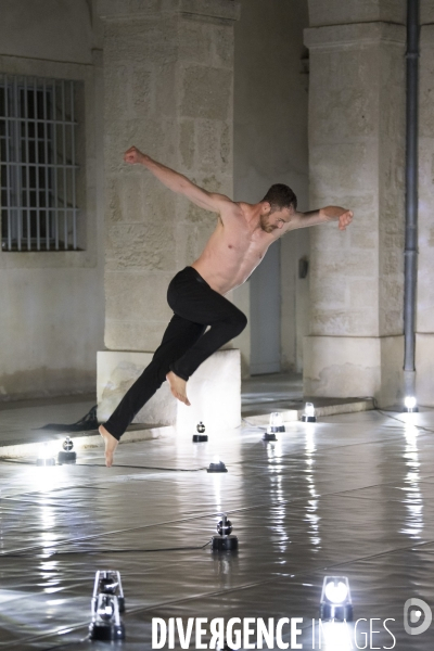 INFINI de Boris Charmatz