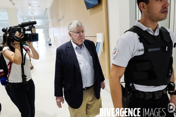 Fin du procès France-Télécom pour harcèlement moral.