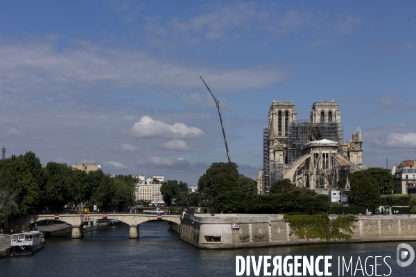 Notre-Dame de Paris 3 mois après l incendie.