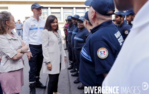 Anne Hidalgo rencontre les nouveaux agents affectés à la future police municipale