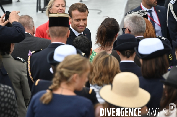 La tribune officielle. Défilé militaire du 14 juillet.